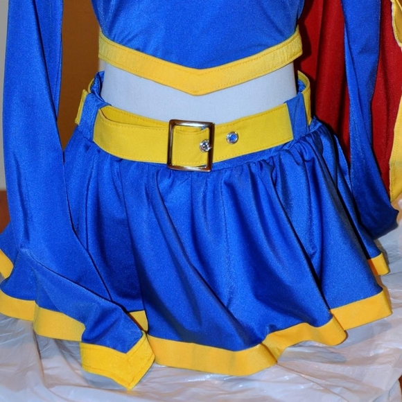 Supergirl 4 piece Modern New Earth Cosplay Costume Womens Size XXS High Quality - Picture 2 of 5